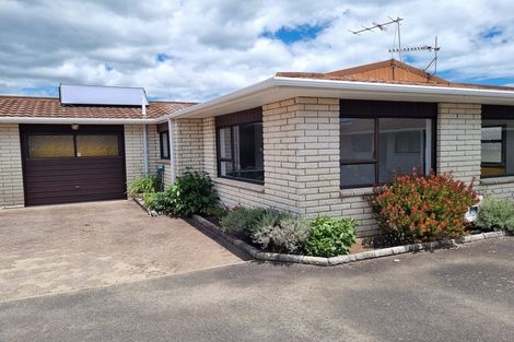 Photo of property in 23a Tukapa Street, Westown, New Plymouth, 4310
