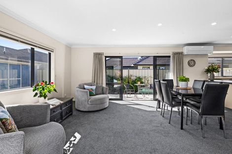 Photo of property in 21 Pinotage Drive, Greenmeadows, Napier, 4112