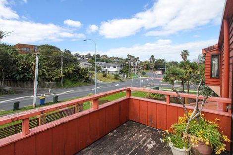 Photo of property in 1/84 Beach Road, Castor Bay, Auckland, 0620