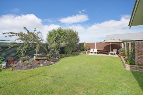 Photo of property in 42 Seadown Crescent, Amberley, 7410