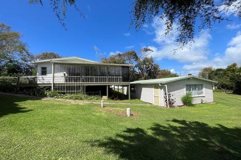 Photo of property in 730 Whangaruru North Road, Whangaruru, Hikurangi, 0184