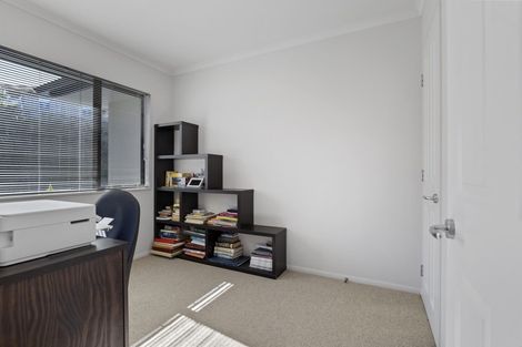 Photo of property in 227 Heta Road, Merrilands, New Plymouth, 4312