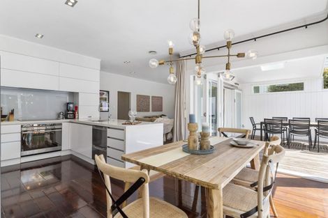 Photo of property in 17 West End Road, Herne Bay, Auckland, 1022