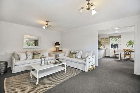 Photo of property in 9 Oakfield Street, Burnside, Christchurch, 8053