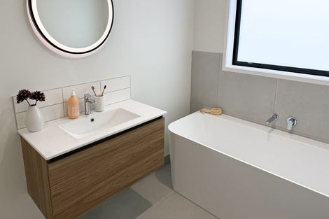 Photo of property in 11 Ti Tree Lane, Stanmore Bay, Whangaparaoa, 0932