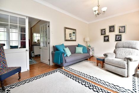 Photo of property in 31 William Hadlow Place, Hatfields Beach, Orewa, 0931