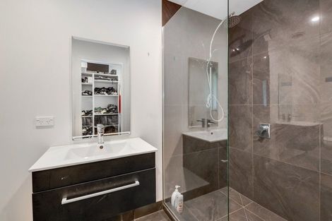 Photo of property in 2265 South Head Road, South Head, Helensville, 0874