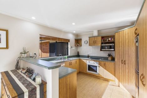 Photo of property in 2 Awaroa Stream Drive, Waiuku, 2123