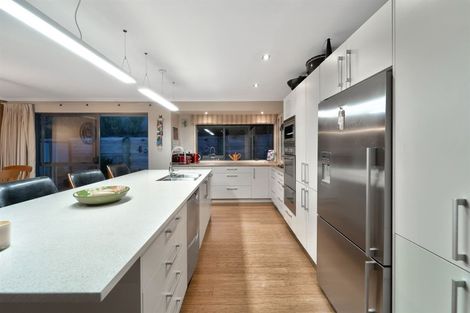 Photo of property in 28 Hawaiian Parade, Arkles Bay, Whangaparaoa, 0932