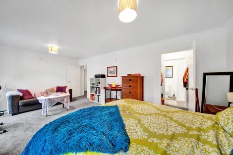 Photo of property in 7 Waterloo Place, Westown, New Plymouth, 4310