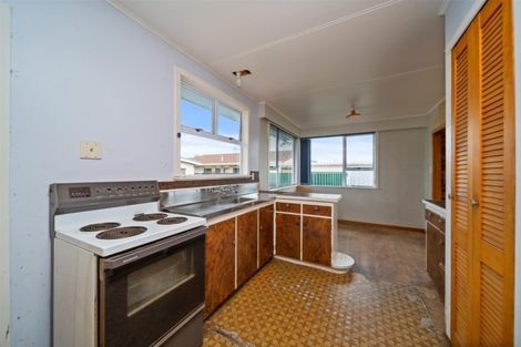 Photo of property in 15 Hunter Street, Hawera, 4610