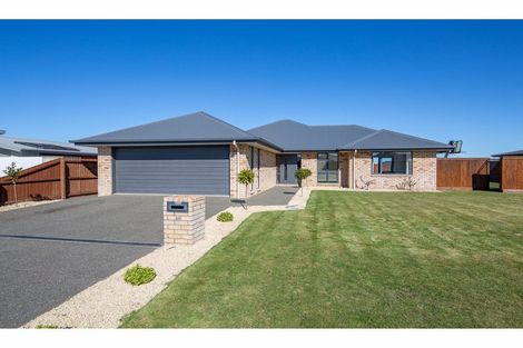 Photo of property in 20 Henley Close, Rolleston, 7614