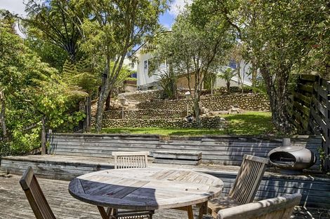 Photo of property in 16 Raynham Way, Silverstream, Upper Hutt, 5019