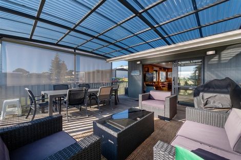 Photo of property in 607 Pukehina Parade, Pukehina, Te Puke, 3189