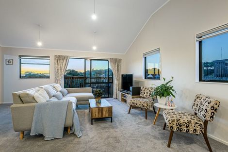 Photo of property in 16 Morere Street, Titahi Bay, Porirua, 5022