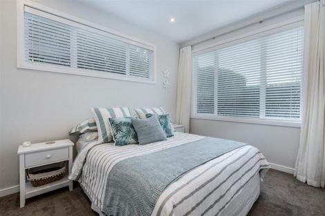 Photo of property in 4a Rothesay Bay Road, Rothesay Bay, Auckland, 0630