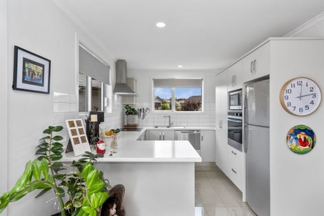 Photo of property in Waterview Estate, 69/4 Greystone Place, Omokoroa, 3114