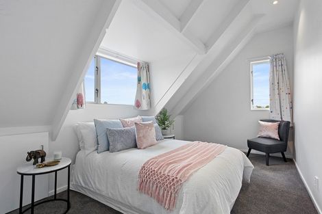 Photo of property in 4 Pyatt Place, Redwood, Christchurch, 8051