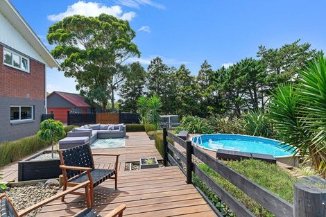 Photo of property in 37 Whiriwhiri Road, Waiuku, 2682