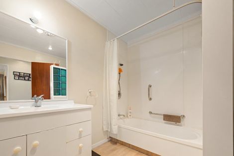 Photo of property in 15a Canning Street, Gore, 9710