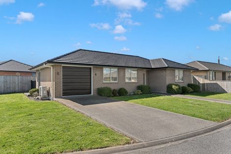Photo of property in 12 Tarata Grove, Lansdowne, Masterton, 5810