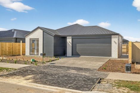 Photo of property in 18 Doris Lusk Street, Belfast, 8051