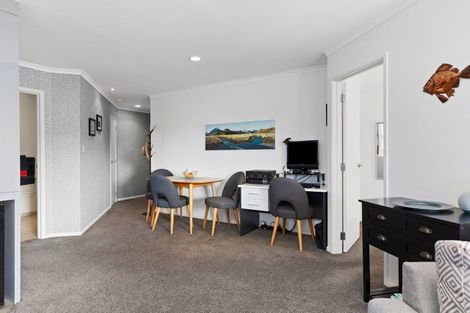 Photo of property in Salisbury Crown, 5/7 Salisbury Avenue, Mount Maunganui, 3116