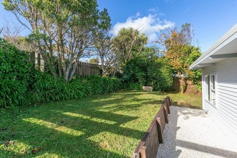 Photo of property in 49 Cypress Drive, Maungaraki, Lower Hutt, 5010