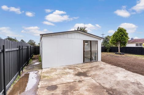 Photo of property in 54 Sikkim Crescent, Clover Park, Auckland, 2019