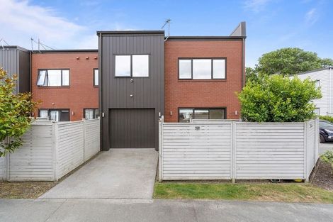 Photo of property in 18 Pepene Avenue, Takanini, 2112