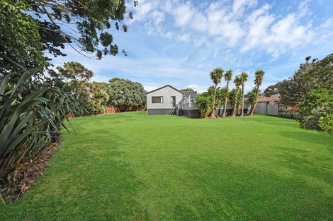 Photo of property in 59 West Harbour Drive, West Harbour, Auckland, 0618