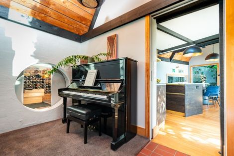 Photo of property in 77 Palliser Road, Roseneath, Wellington, 6011