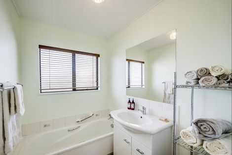 Photo of property in 2/22 Church Road, Taradale, Napier, 4112