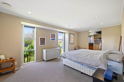 Photo of property in 18 Majesty Place, Half Moon Bay, Auckland, 2012