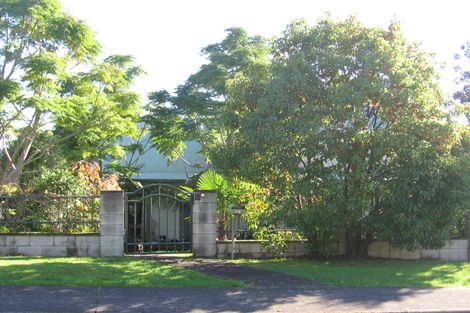 Photo of property in 80 Wirihana Road, Titirangi, Auckland, 0604