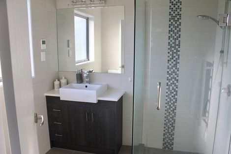 Photo of property in 25a Alexander Avenue, Torbay, Auckland, 0630