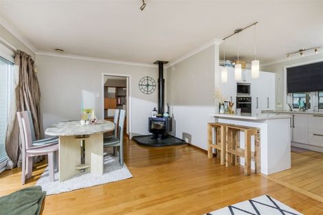 Photo of property in 12 Cypress Place, Sunnynook, Auckland, 0620