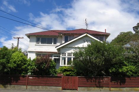 Photo of property in 13 Ngaio Road, Kelburn, Wellington, 6012