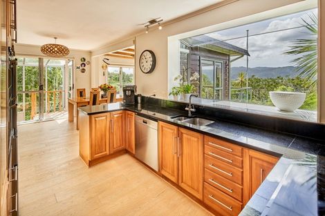 Photo of property in 60 Pomare Road, Tirohanga, Lower Hutt, 5010