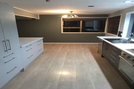 Photo of property in 23 Gibbs Crescent, Red Hill, Papakura, 2110