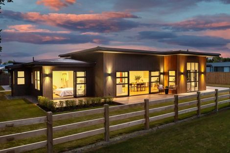 Photo of property in 6b James Kidd Place, Greytown, 5712