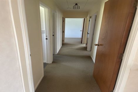 Photo of property in 11 Santiago Crescent, Unsworth Heights, Auckland, 0632