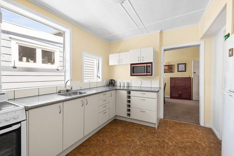 Photo of property in 135 Vigor Brown Street, Napier South, Napier, 4110