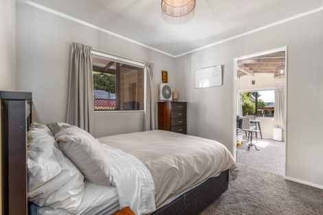 Photo of property in 40 Postgate Drive, Whitby, Porirua, 5024