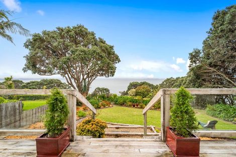 Photo of property in 38 Pacific Parade, Army Bay, Whangaparaoa, 0930