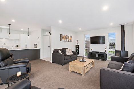 Photo of property in 12 Thornly Park Avenue, Mosgiel, 9024