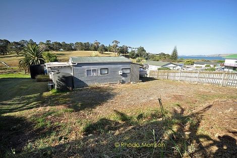 Photo of property in 32 Sandy Beach Road, Tinopai, 0593
