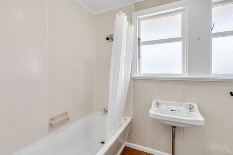 Photo of property in 39 Dacre Street, Oamaru North, Oamaru, 9400