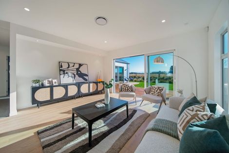 Photo of property in 53 Mehrtens Crescent, Woodend, 7691
