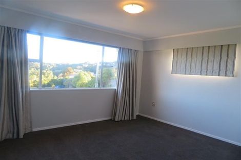 Photo of property in 2 Martin Grove, Normandale, Lower Hutt, 5010